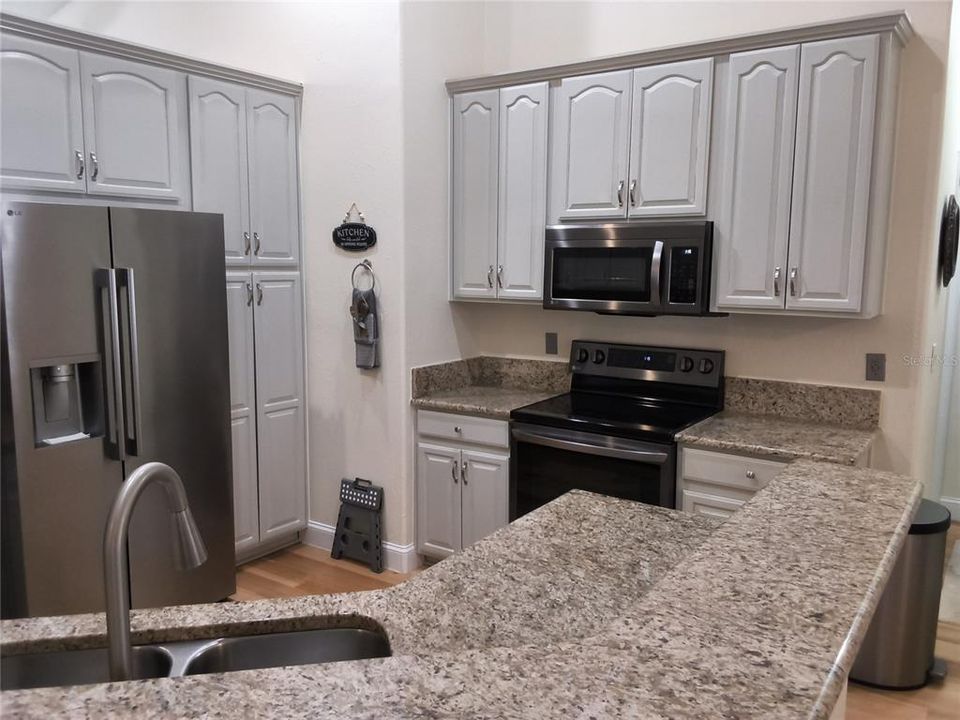 Active With Contract: $510,000 (4 beds, 2 baths, 1977 Square Feet)