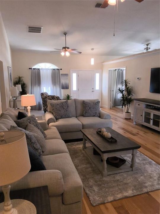 Active With Contract: $510,000 (4 beds, 2 baths, 1977 Square Feet)