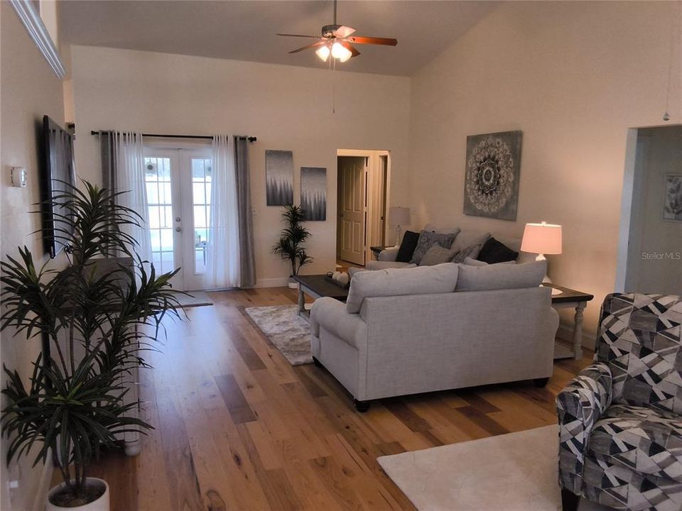 Active With Contract: $510,000 (4 beds, 2 baths, 1977 Square Feet)