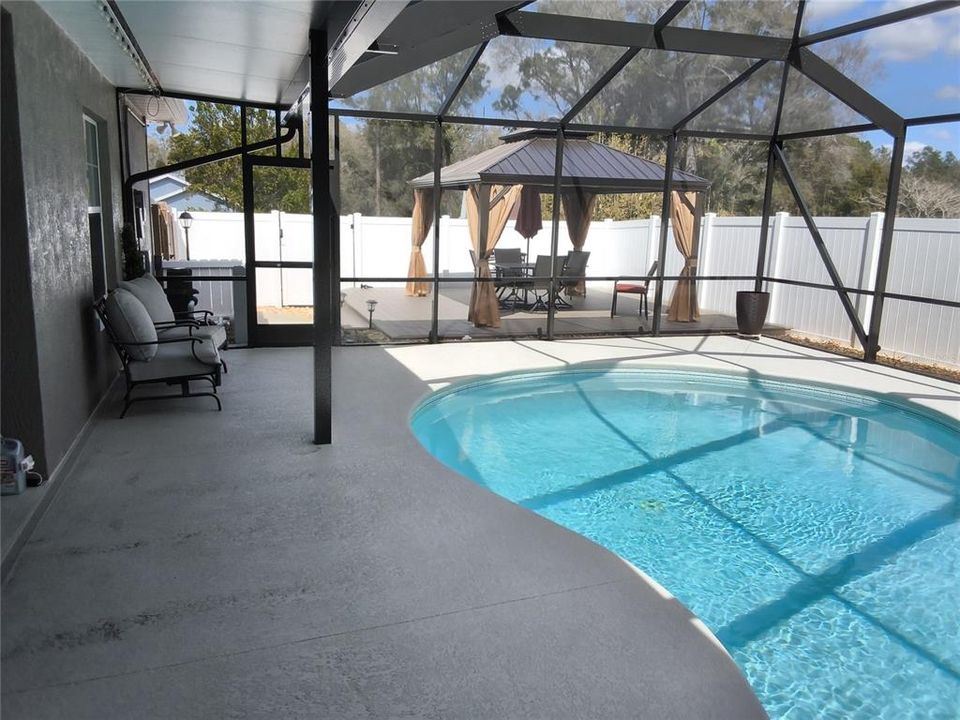 Active With Contract: $510,000 (4 beds, 2 baths, 1977 Square Feet)