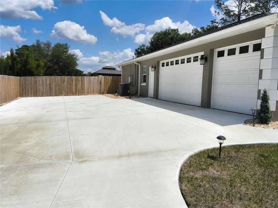 Active With Contract: $510,000 (4 beds, 2 baths, 1977 Square Feet)