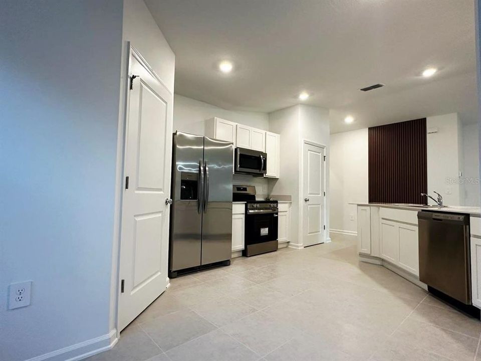 В аренду: $2,950 (4 спален, 3 ванн, 2109 Квадратных фут)