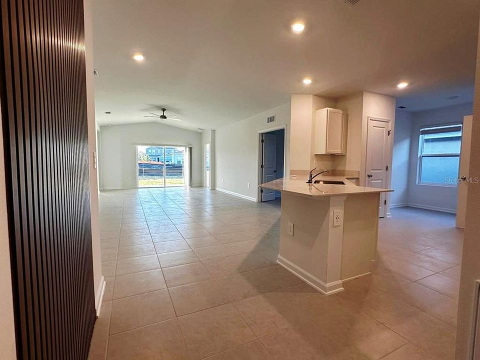 В аренду: $2,950 (4 спален, 3 ванн, 2109 Квадратных фут)