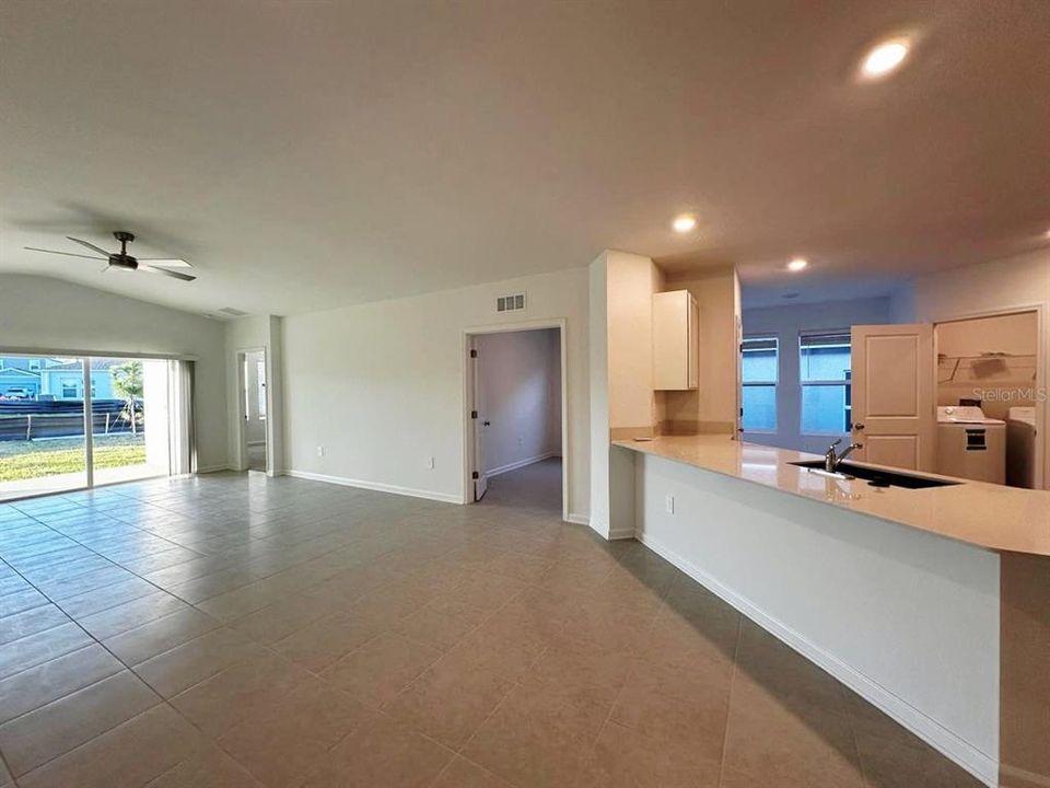 В аренду: $2,950 (4 спален, 3 ванн, 2109 Квадратных фут)
