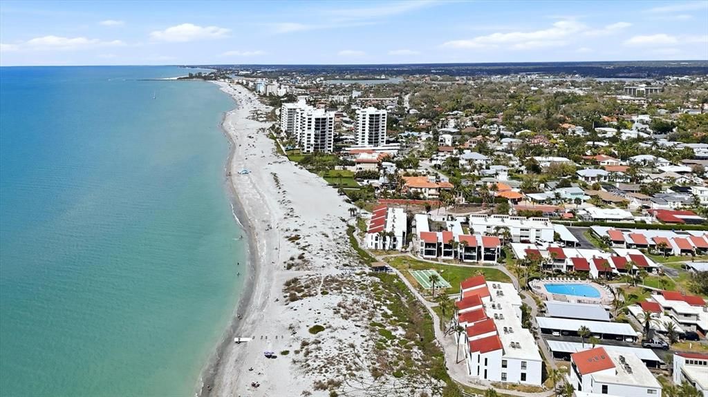 На продажу: $665,000 (2 спален, 2 ванн, 1331 Квадратных фут)