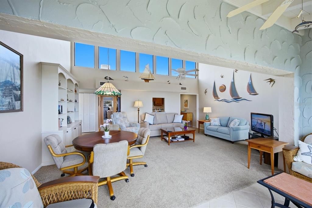 На продажу: $665,000 (2 спален, 2 ванн, 1331 Квадратных фут)