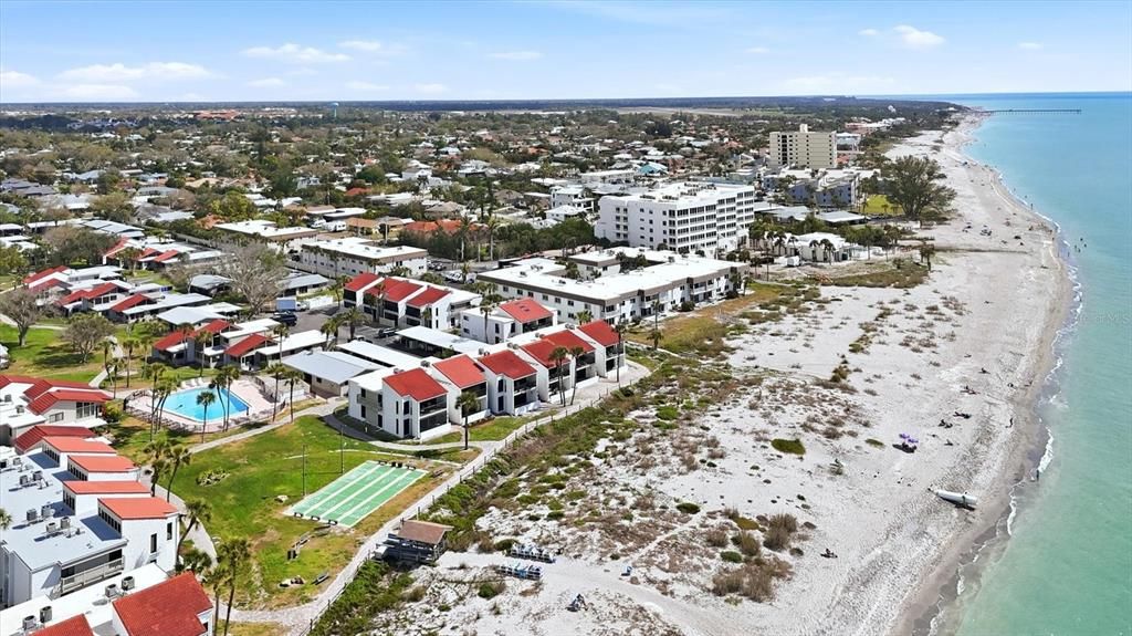 На продажу: $665,000 (2 спален, 2 ванн, 1331 Квадратных фут)