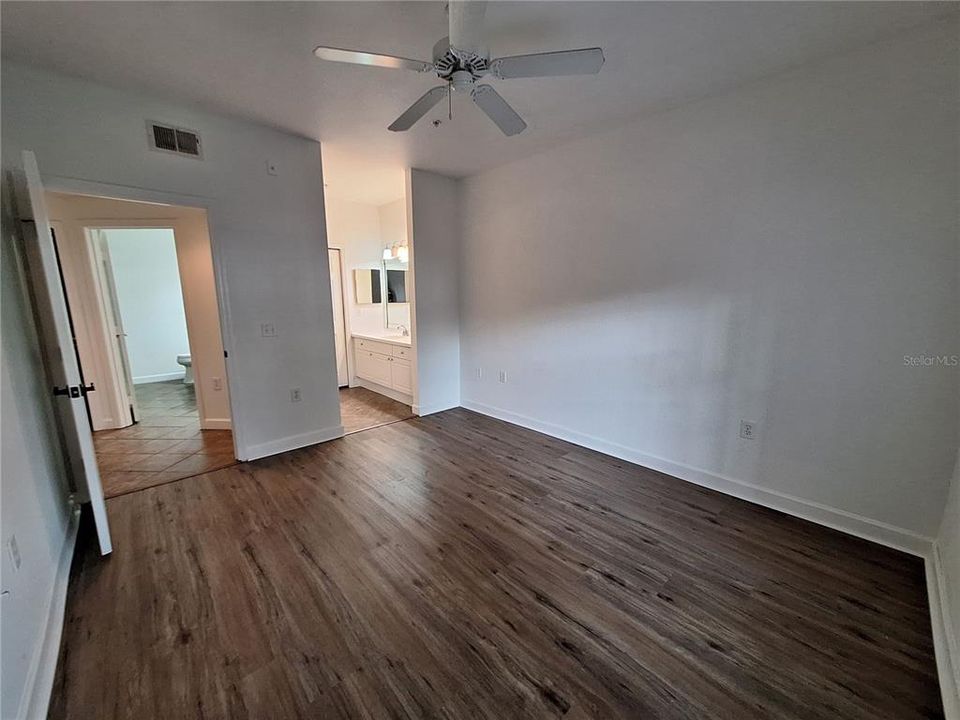 Activo con contrato: $1,695 (2 camas, 1 baños, 1116 Pies cuadrados)