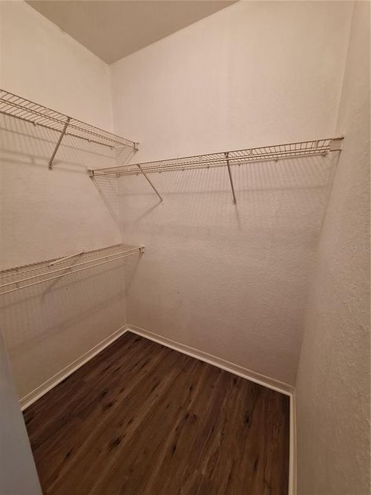 Activo con contrato: $1,695 (2 camas, 1 baños, 1116 Pies cuadrados)