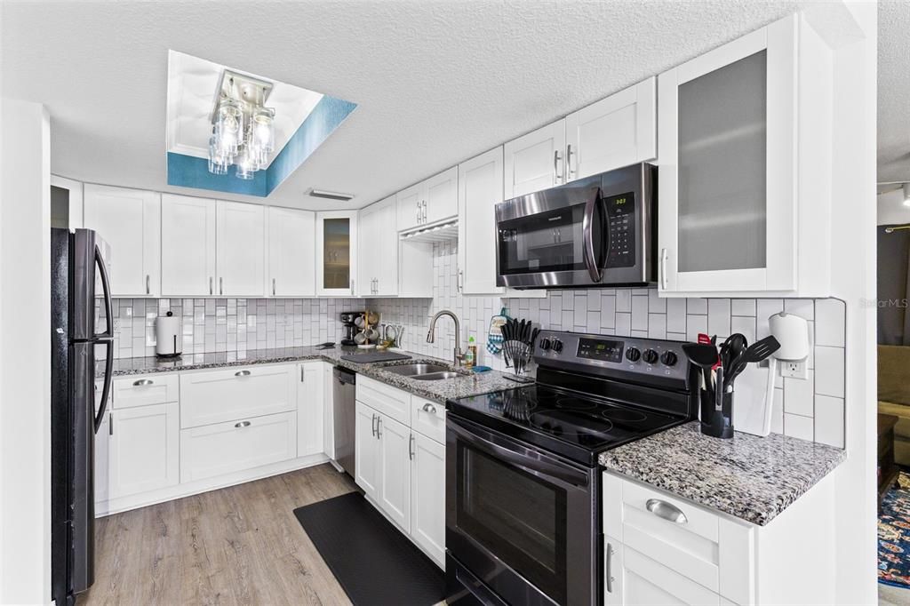 For Sale: $550,000 (4 beds, 0 baths, 2056 Square Feet)