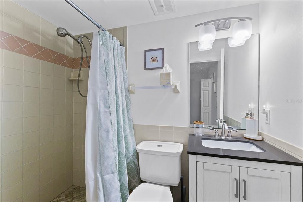 For Sale: $550,000 (4 beds, 0 baths, 2056 Square Feet)