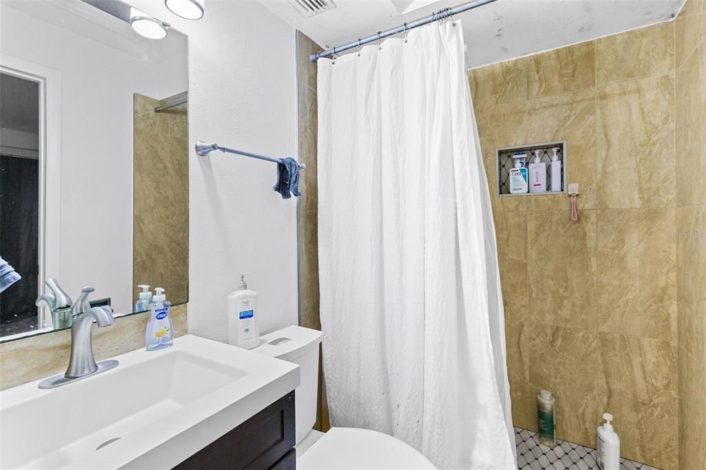 For Sale: $550,000 (4 beds, 0 baths, 2056 Square Feet)