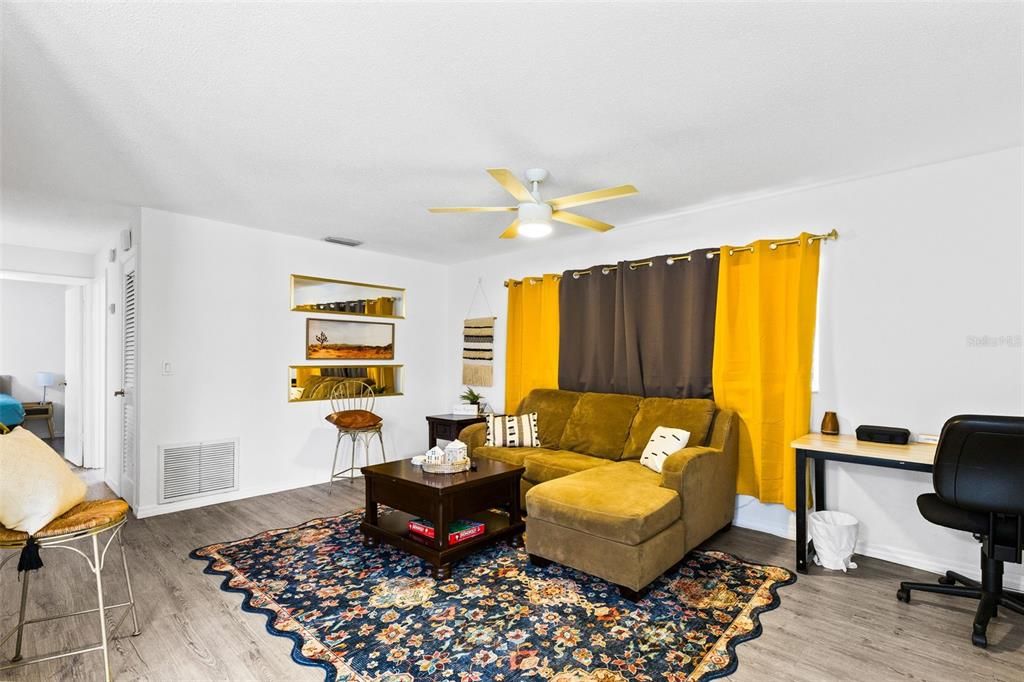 For Sale: $550,000 (4 beds, 0 baths, 2056 Square Feet)
