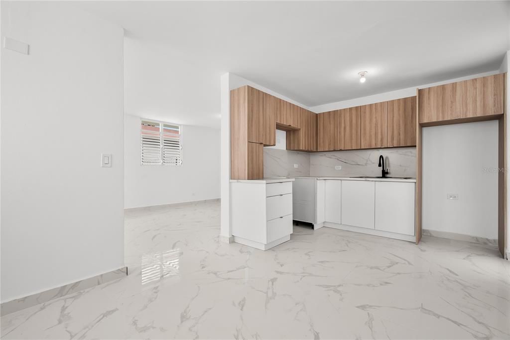 Active With Contract: $395,000 (4 beds, 3 baths, 1680 Square Feet)