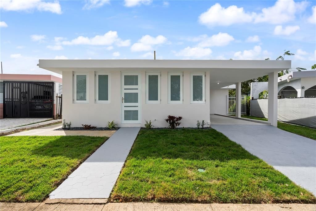 Active With Contract: $395,000 (4 beds, 3 baths, 1680 Square Feet)
