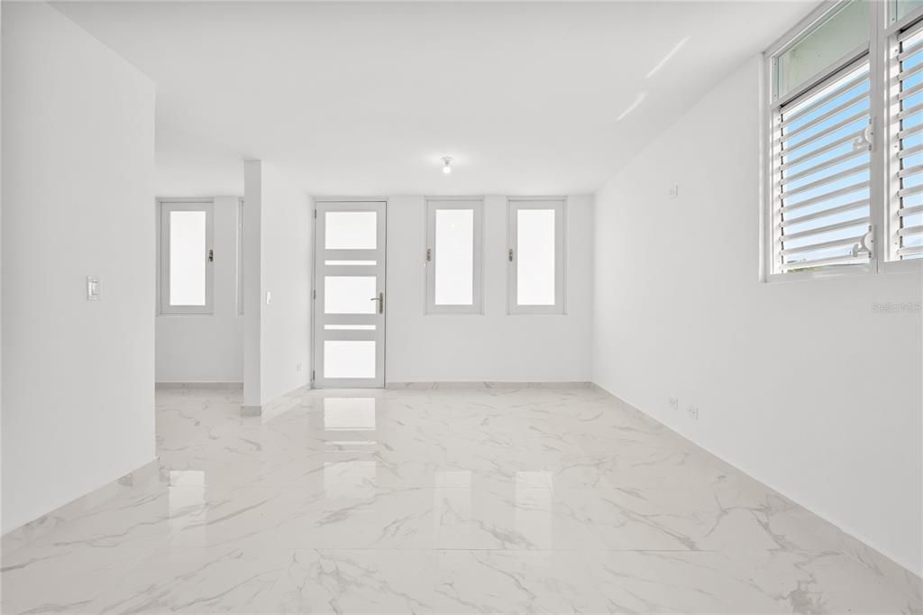 Active With Contract: $395,000 (4 beds, 3 baths, 1680 Square Feet)