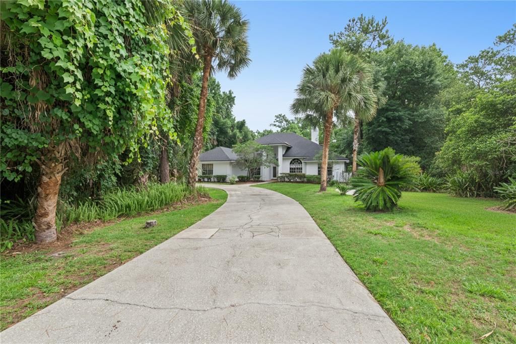 For Sale: $745,000 (4 beds, 3 baths, 3289 Square Feet)