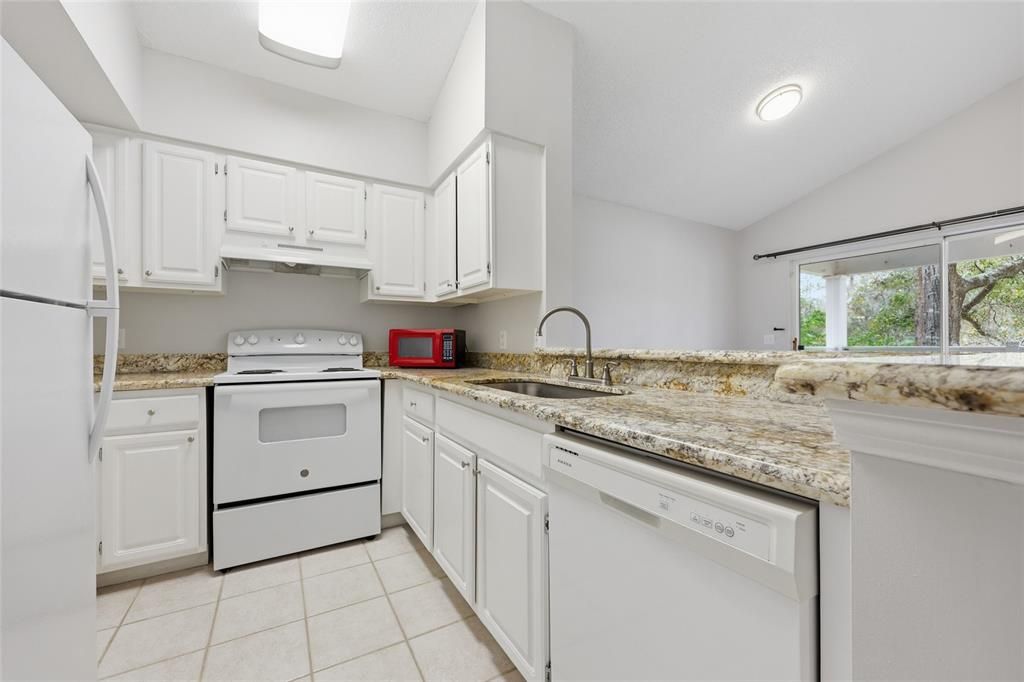 На продажу: $189,900 (1 спален, 1 ванн, 1008 Квадратных фут)