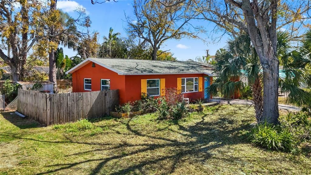 For Sale: $300,000 (0.17 acres)