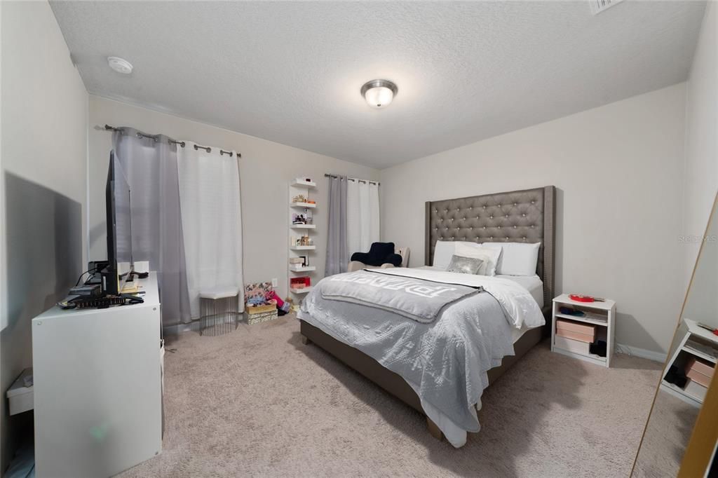 For Sale: $331,990 (3 beds, 2 baths, 1481 Square Feet)