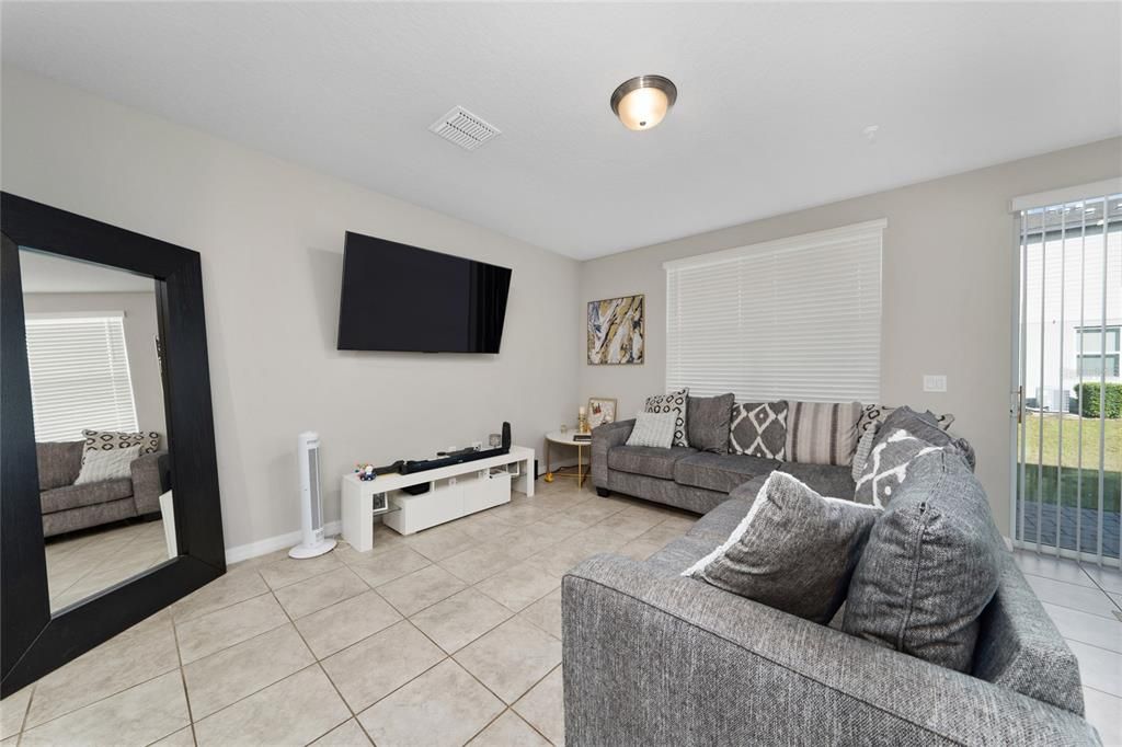 For Sale: $331,990 (3 beds, 2 baths, 1481 Square Feet)