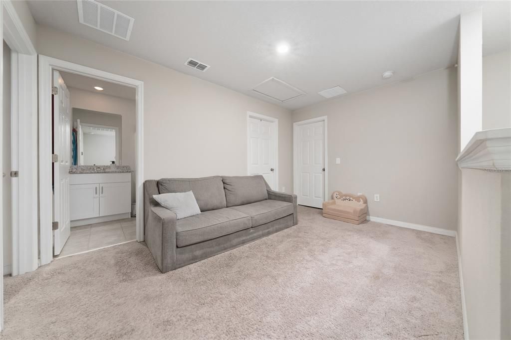For Sale: $331,990 (3 beds, 2 baths, 1481 Square Feet)