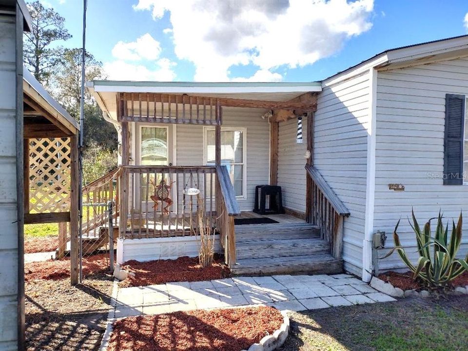 Active With Contract: $198,500 (2 beds, 2 baths, 924 Square Feet)