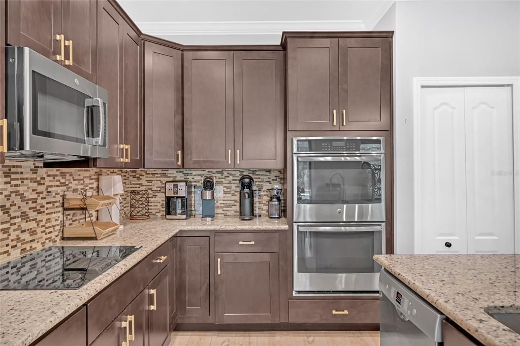 En Venta: $750,000 (4 camas, 3 baños, 2437 Pies cuadrados)