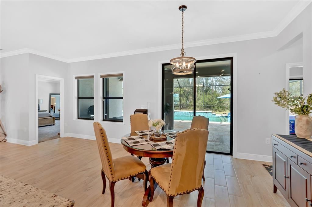 En Venta: $750,000 (4 camas, 3 baños, 2437 Pies cuadrados)