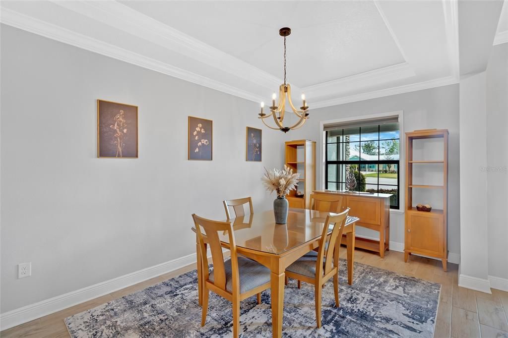 En Venta: $750,000 (4 camas, 3 baños, 2437 Pies cuadrados)