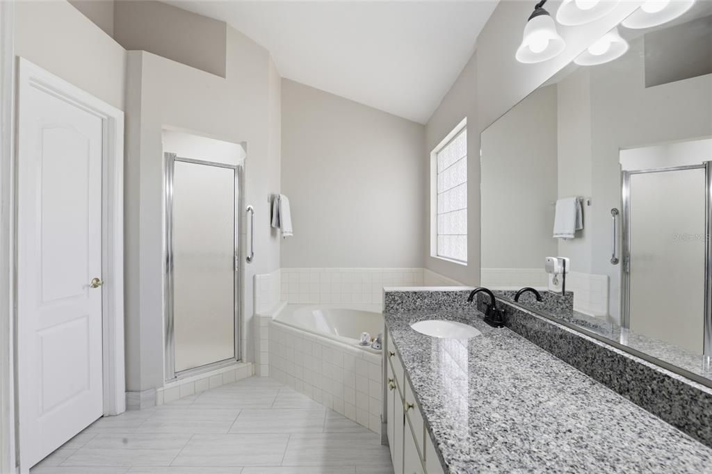 Activo con contrato: $325,000 (3 camas, 2 baños, 1770 Pies cuadrados)