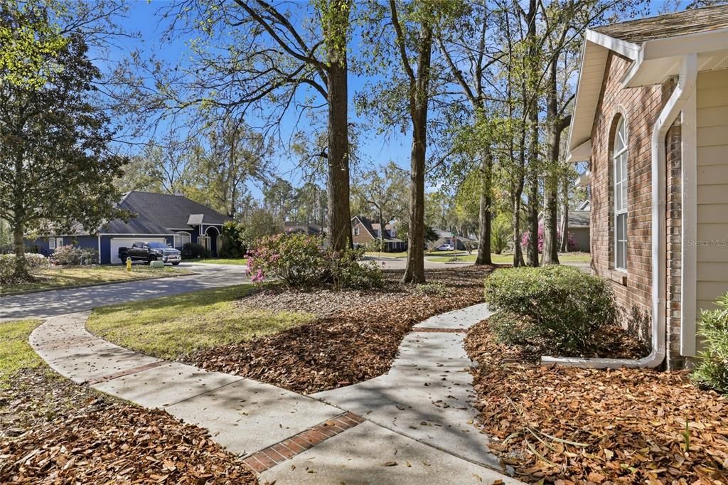 Activo con contrato: $325,000 (3 camas, 2 baños, 1770 Pies cuadrados)