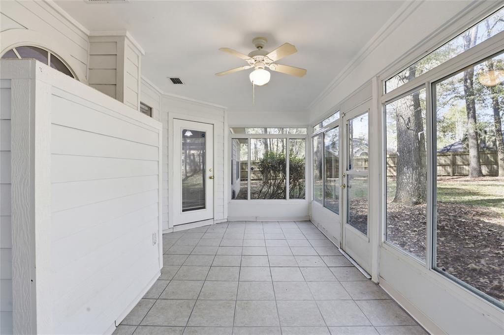 Activo con contrato: $325,000 (3 camas, 2 baños, 1770 Pies cuadrados)