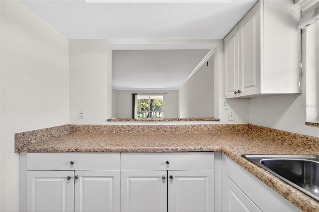 Active With Contract: $159,000 (2 beds, 2 baths, 920 Square Feet)
