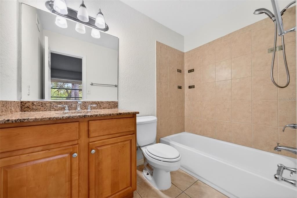 Active With Contract: $159,000 (2 beds, 2 baths, 920 Square Feet)