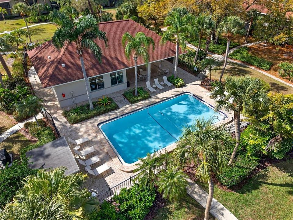 Active With Contract: $159,000 (2 beds, 2 baths, 920 Square Feet)