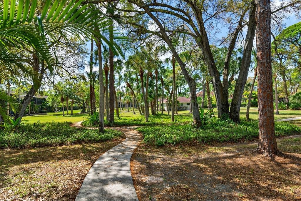 Active With Contract: $159,000 (2 beds, 2 baths, 920 Square Feet)