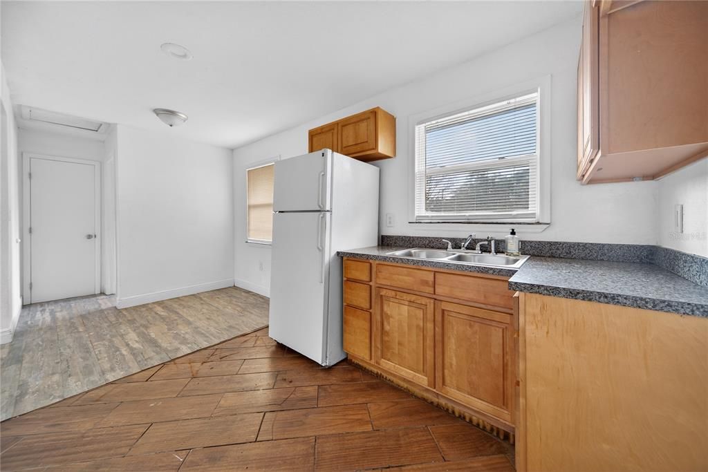 For Sale: $220,000 (0 beds, 0 baths, 1298 Square Feet)