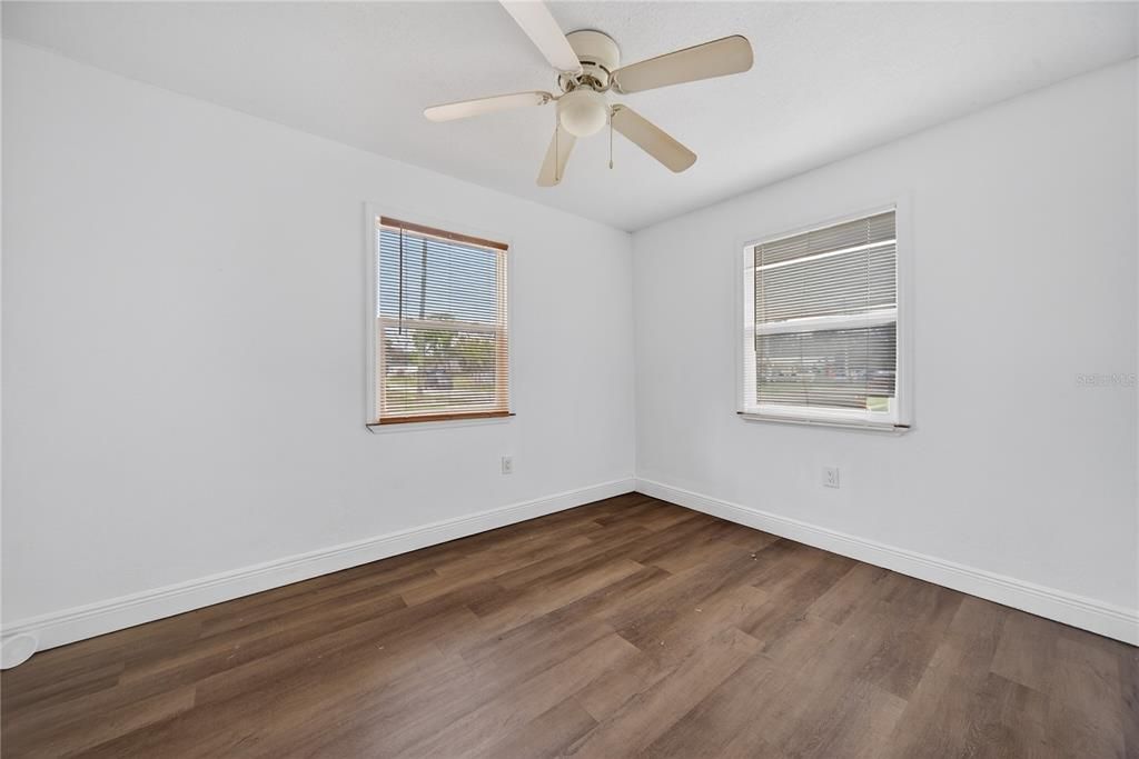 For Sale: $220,000 (0 beds, 0 baths, 1298 Square Feet)