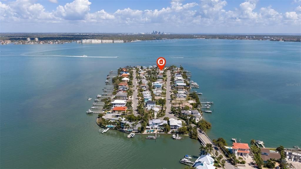 En Venta: $750,000 (0.35 acres)