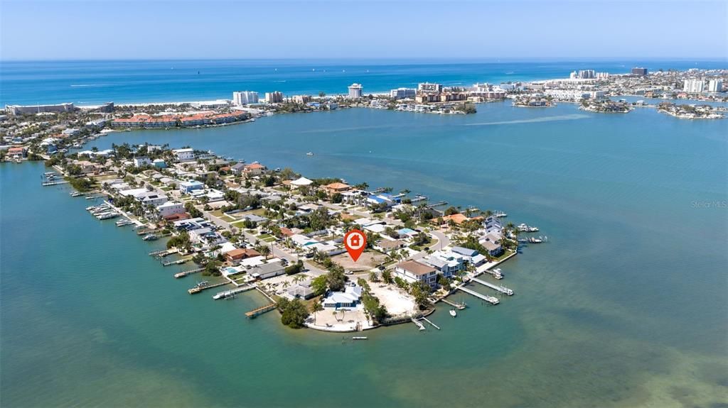 En Venta: $750,000 (0.35 acres)