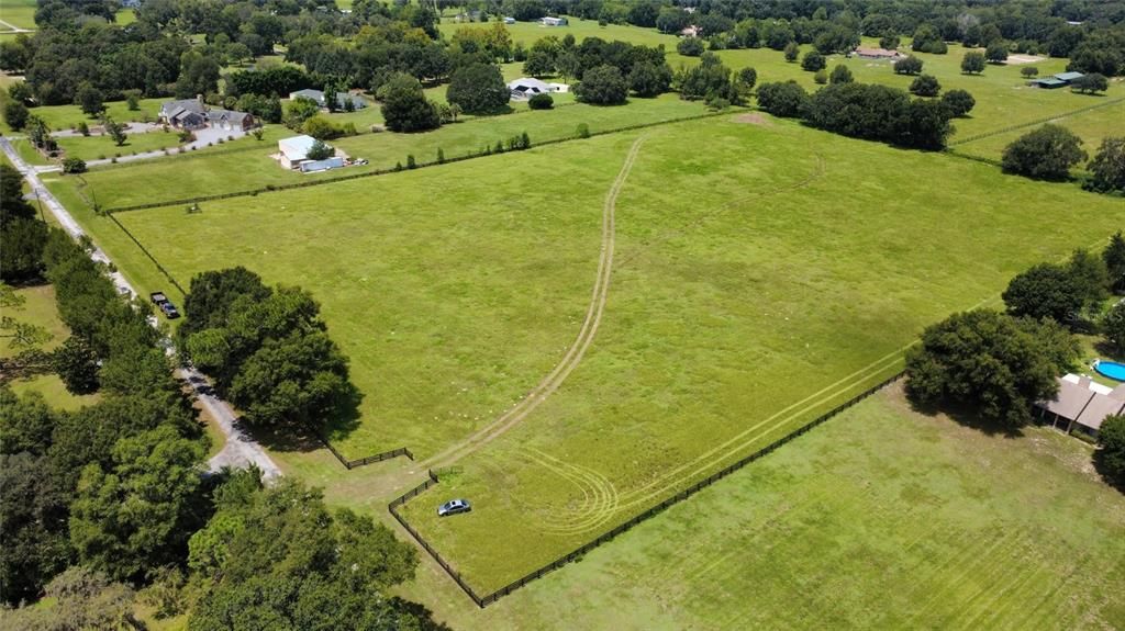 待售: $489,900 (11.95 acres)