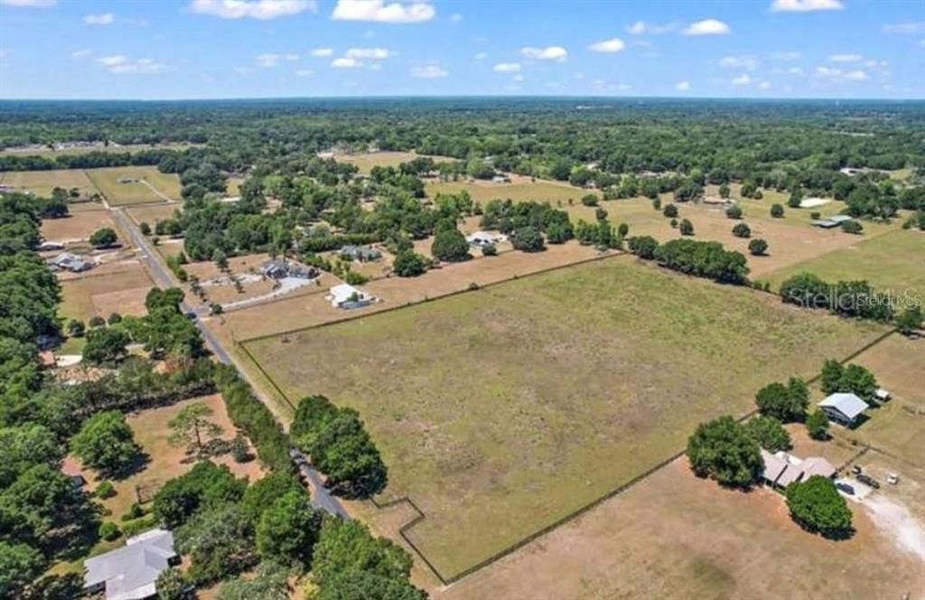 待售: $489,900 (11.95 acres)