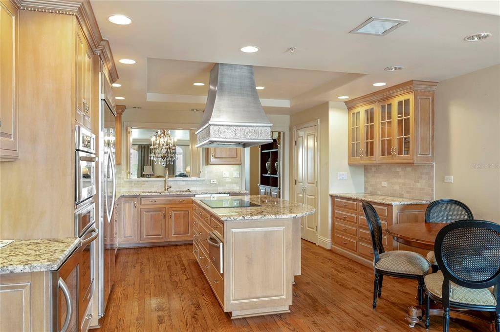 En Venta: $950,000 (3 camas, 3 baños, 3187 Pies cuadrados)