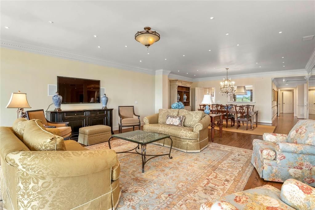 En Venta: $950,000 (3 camas, 3 baños, 3187 Pies cuadrados)