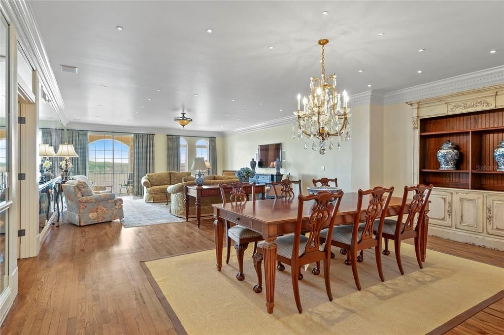 En Venta: $950,000 (3 camas, 3 baños, 3187 Pies cuadrados)