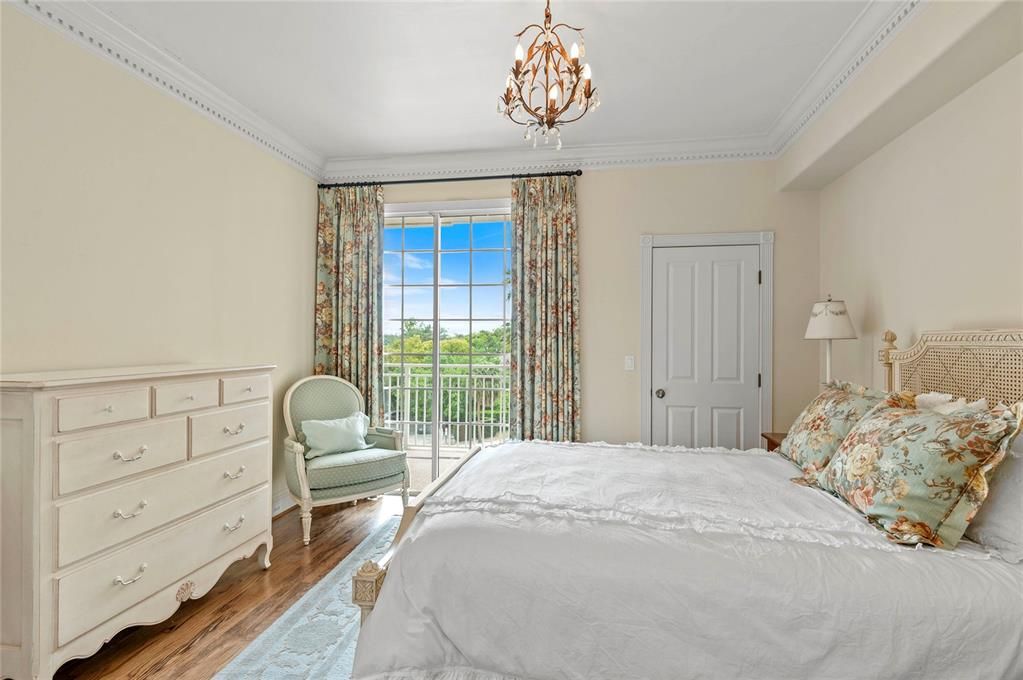 En Venta: $950,000 (3 camas, 3 baños, 3187 Pies cuadrados)