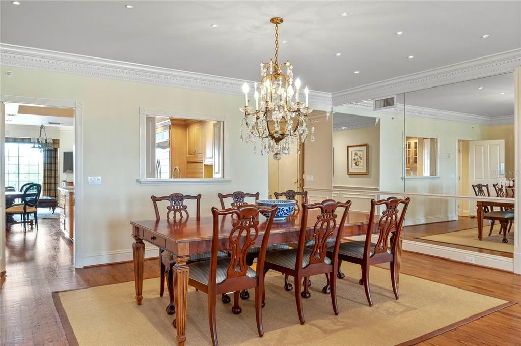 En Venta: $950,000 (3 camas, 3 baños, 3187 Pies cuadrados)