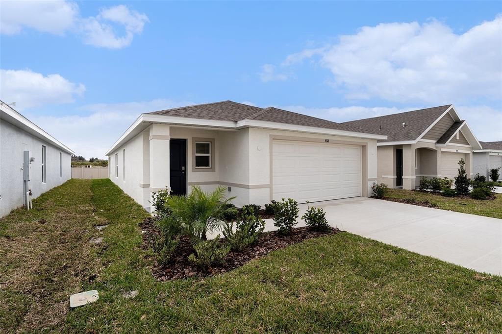 Active With Contract: $2,195 (4 beds, 2 baths, 1665 Square Feet)