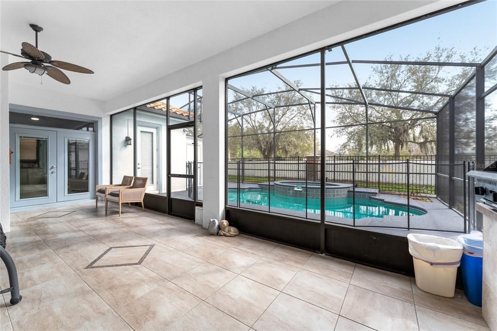En Venta: $799,999 (4 camas, 3 baños, 2470 Pies cuadrados)